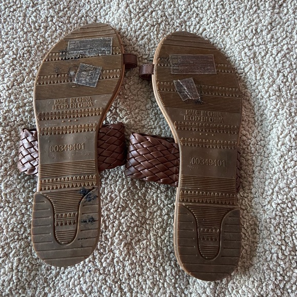 🔸 Forever 21 🔸 casual sandals - Picture 3 of 5